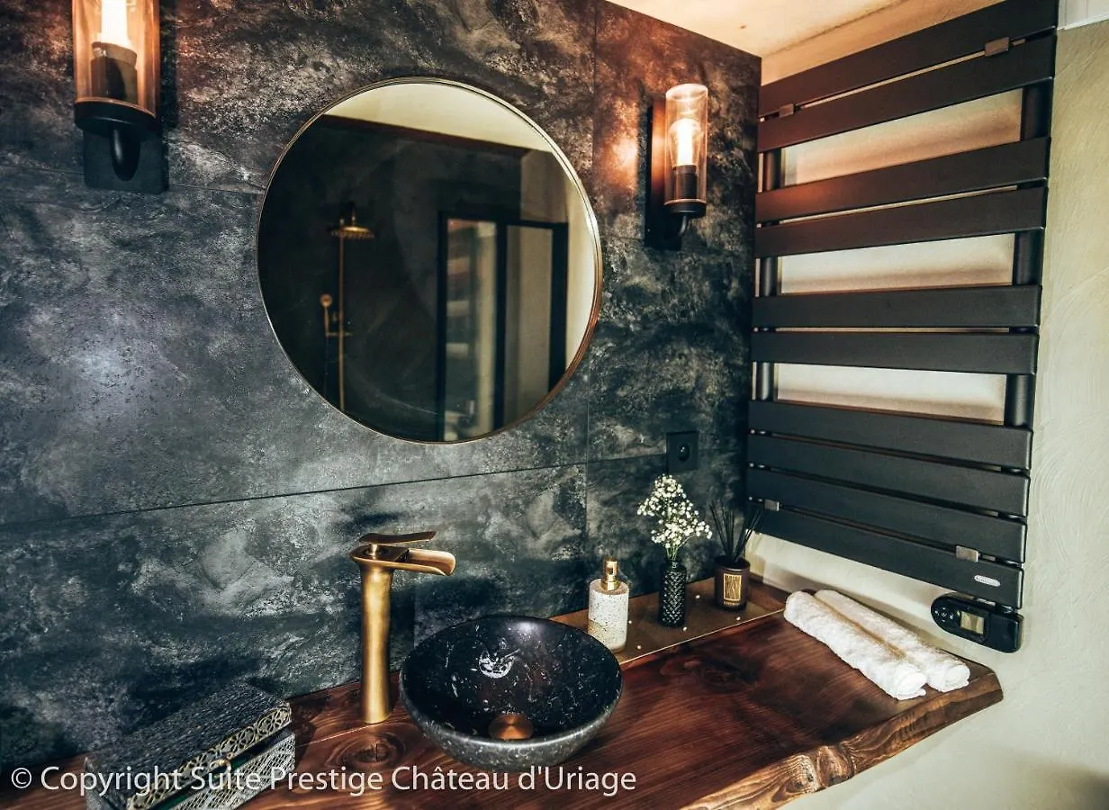 Suite Prestige Chateau Uriage - Escapade Romantique Saint-Martin-d'Uriage 0*,